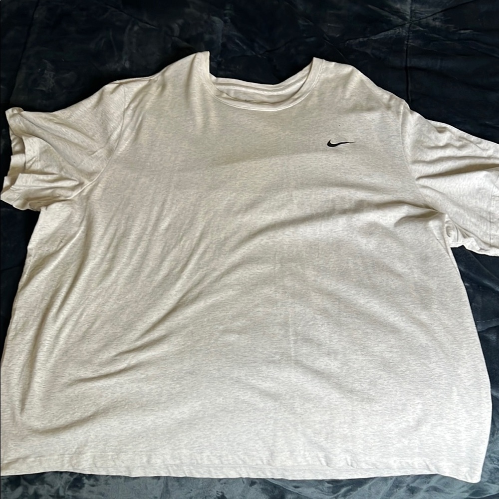 Nike Men's White T-Shirt
